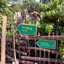 (2011-01) Zoo Leipzig Holzbau Gondwanaland 015