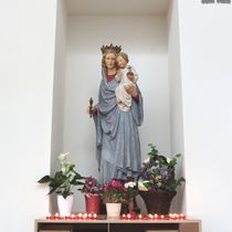 (2015-09) Propsteikirche Leipzig - Sockel Marienstatue 284